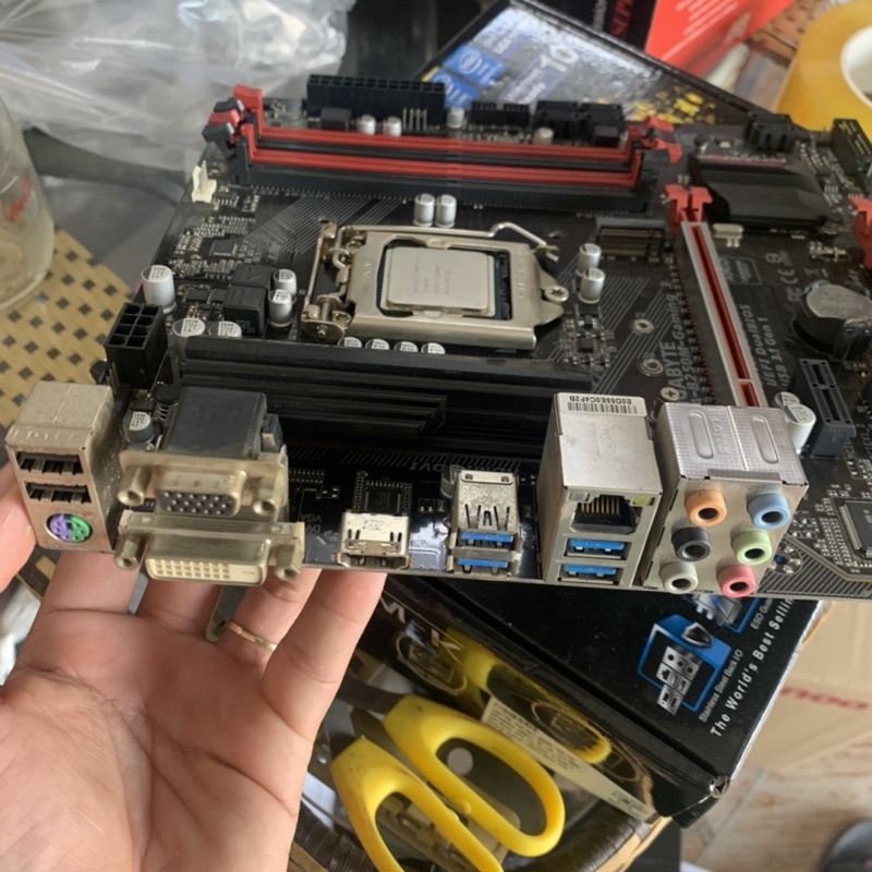 Main Gigabyte B250 Gaming 3