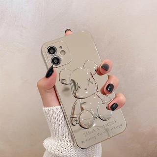 Ốp gấu Kaws cạnh vuông chia cam full bạc iphone 7plus/8plus/X/Xs/Xsmax/11/11promax/12promax