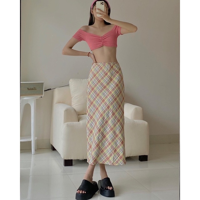 chân váy caro màu hồng cam tươi không héo