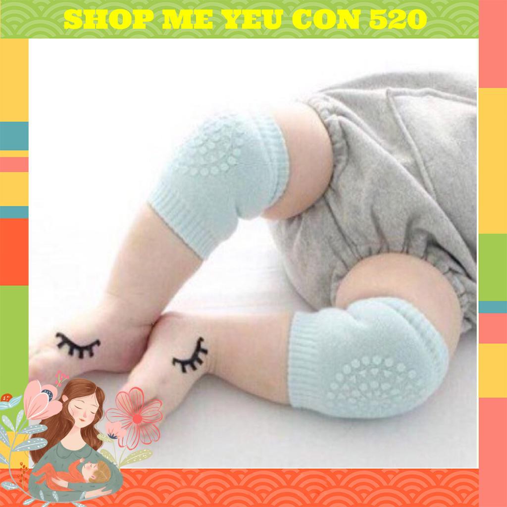 Tất bảo vệ đầu gối chống trượt cho bé tập bò .