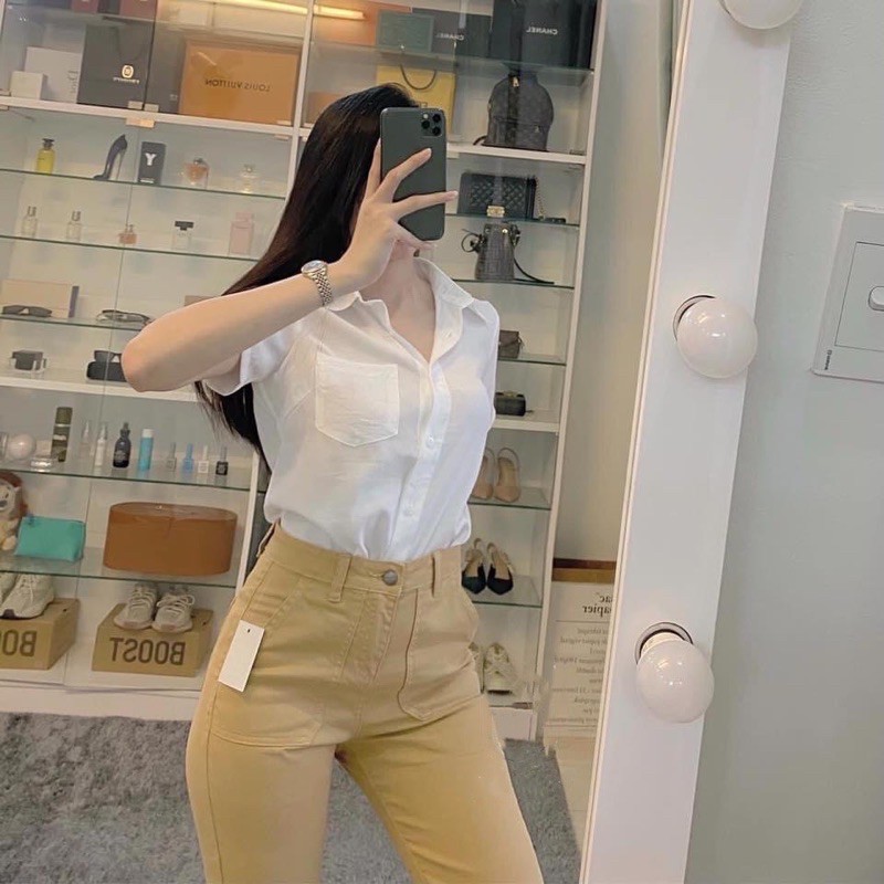 Áo sơmi trắng túi nhỏ
