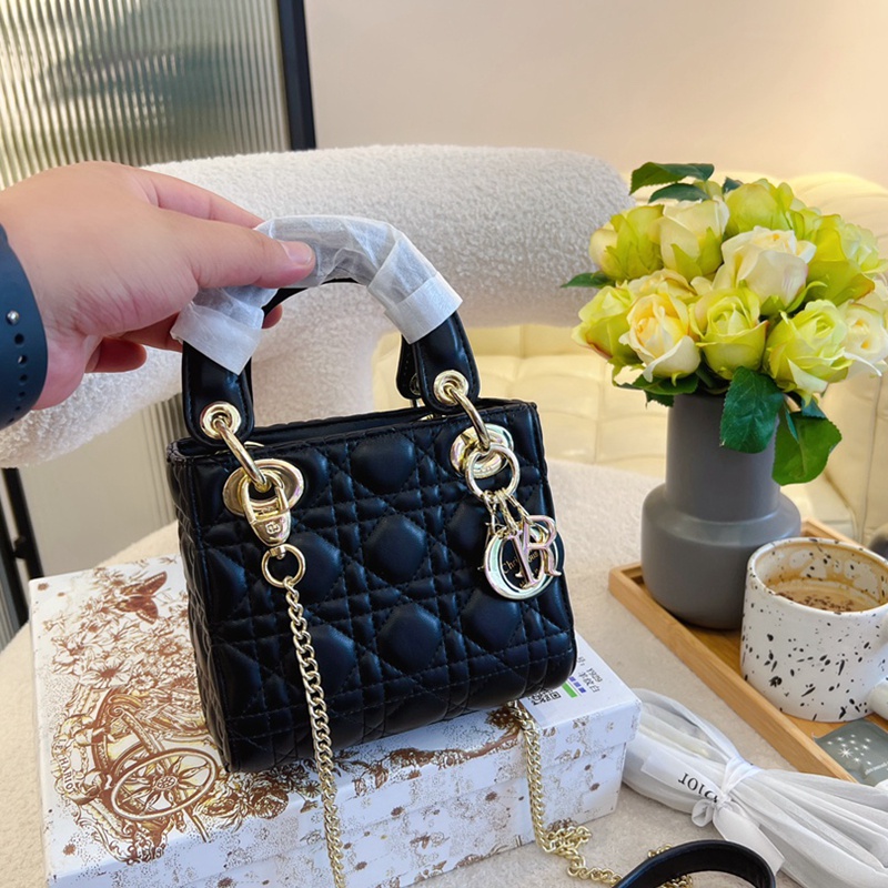 Giày Dior Lady Màu Gradient Nhỏ Gọn Tinh Tế