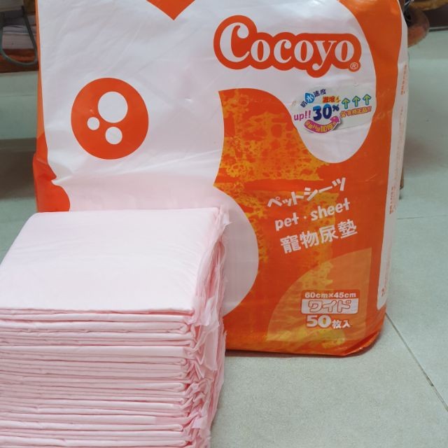 1 Miếng tả lót cho chó mèo hiệu CoCoyo size 33*45 Độ thấm hút cao lên đến 600ml - 800ml nước.