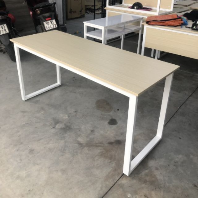 Bàn làm việc