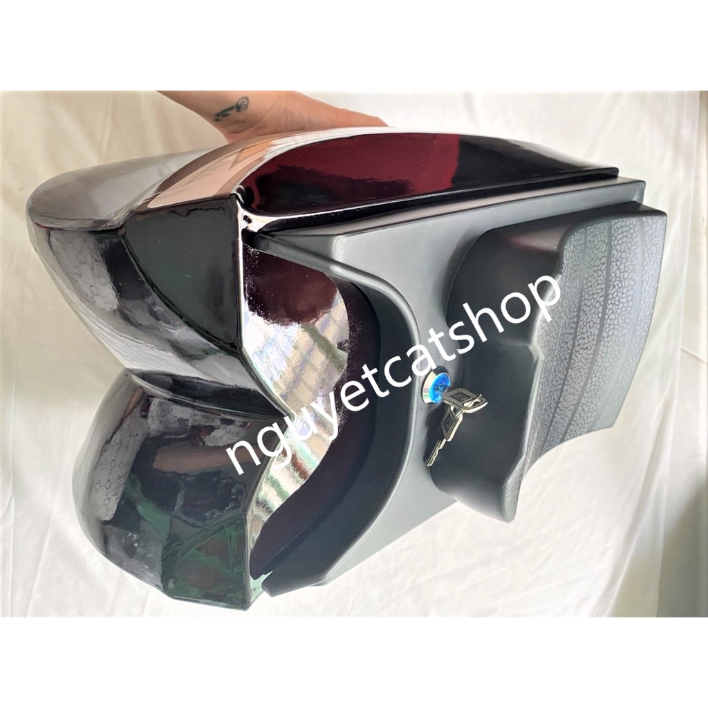 Thùng cốp giữa xe Dream