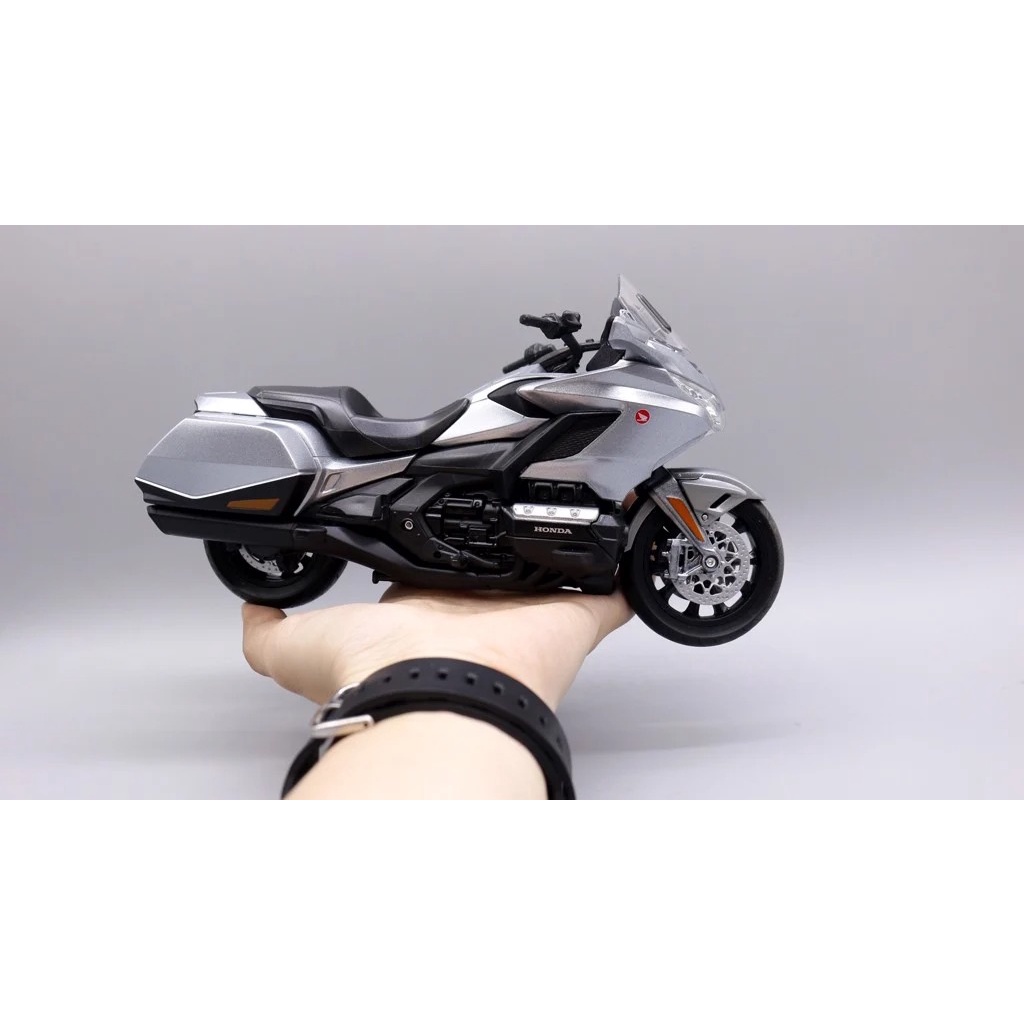 Mô hình xe Honda Goldwing 2020 1:12 Welly 7491