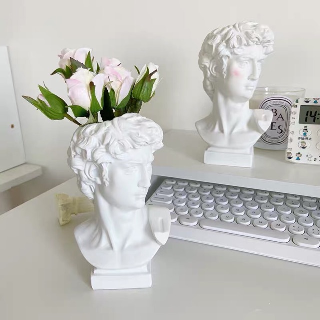 Tượng David trang trí, lọ hoa trang trí tượng người phong cách Bắc Âu - Décor nhà Sò