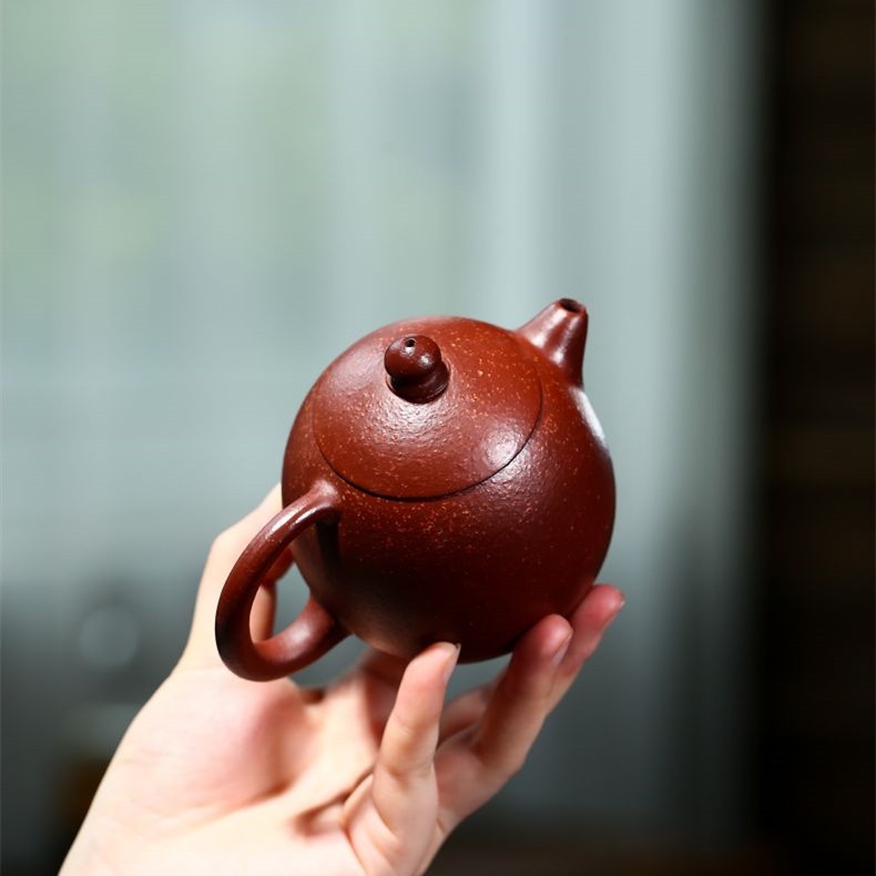 Ấm Tử Sa Nghi Hưng Long Đán 240 ml (Tử Ngọc Kim Sa)