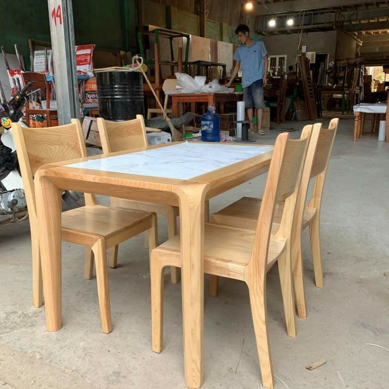 Bàn ăn mặt đá chân hươu