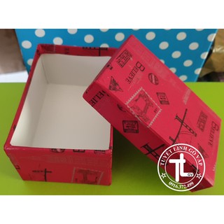 Hộp quà tặng chữ nhật 10x15x6cm : 30k /cái kèm nơ