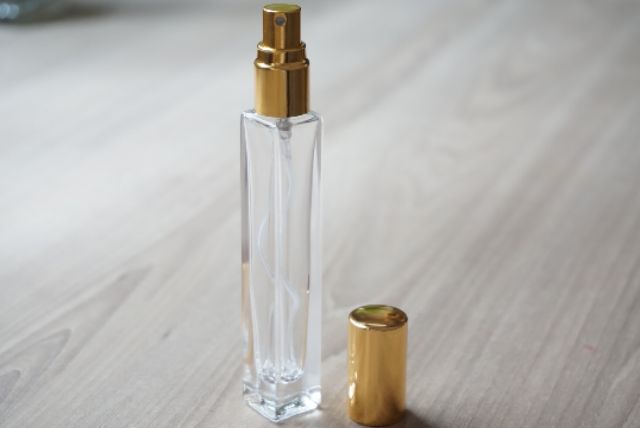 Vỏ chai nước hoa dạng xịt 10ml (nắp, vòi xịt màu bạc, đen hoặc vàng)