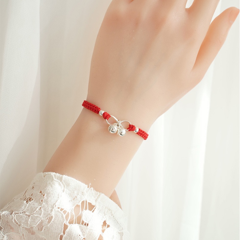 Vòng đeo tay dệt ruy băng đỏ Vòng đeo tay chuông chuông thời trang tinh tế đơn giản và thanh lịch vòng đeo tay nữ