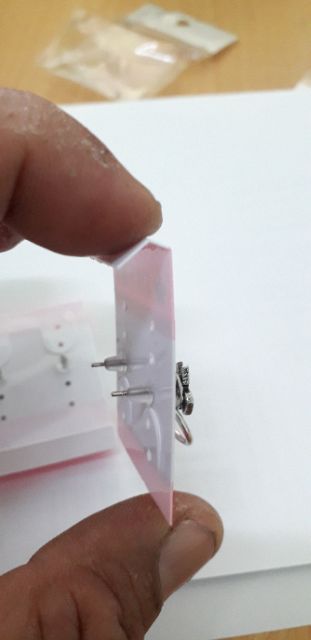 Đôi bông tai bằng inox cao cấp rất đẹp