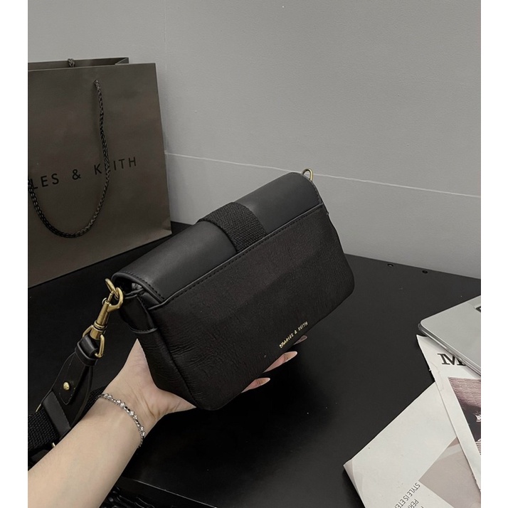 Túi xách nữ khoá bấm size 22cm hot 2022