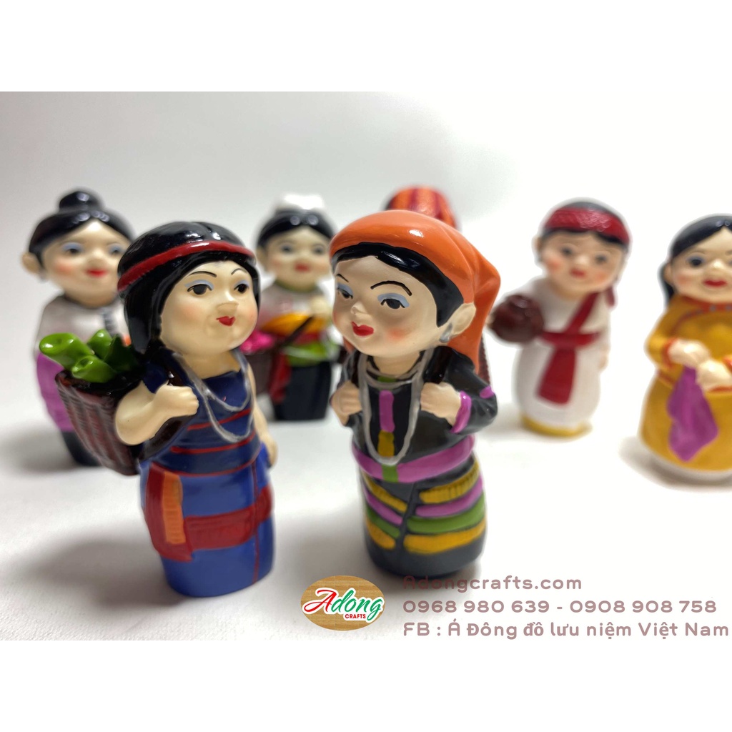 Bộ tượng 7 cô gái dân tộc Việt Nam khác nhau - mỗi  cô cao 7 cm. Quà lưu niệm trưng bày trang trí đặc sắc