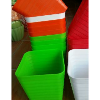 chậu nhựa vân nổi vuông 16cm
