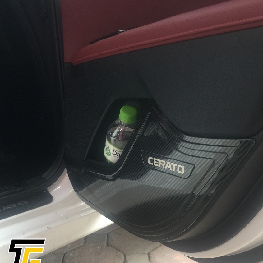 Ốp Tapli cacbon Cánh Cửa Xe Cerato 2019- 2020- 2021 carbon- Hàng đẹp
