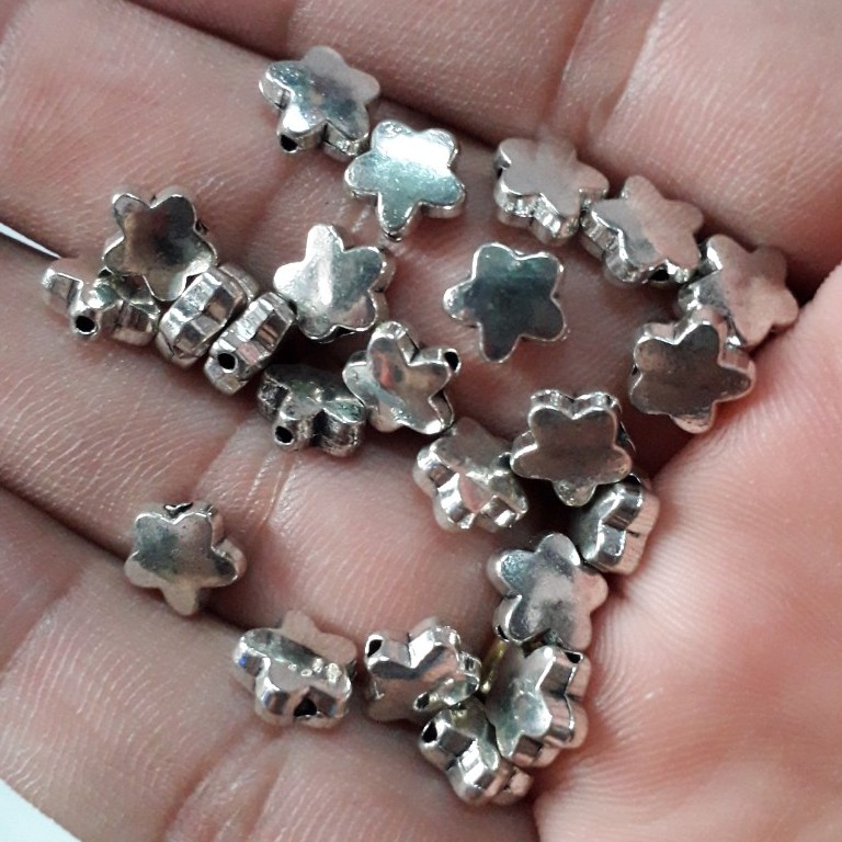 Sỉ charm hợp kim giả bạc : sỉ 50 gram = 25k / 1 gói [ mua sỉ xin pm shopee ]