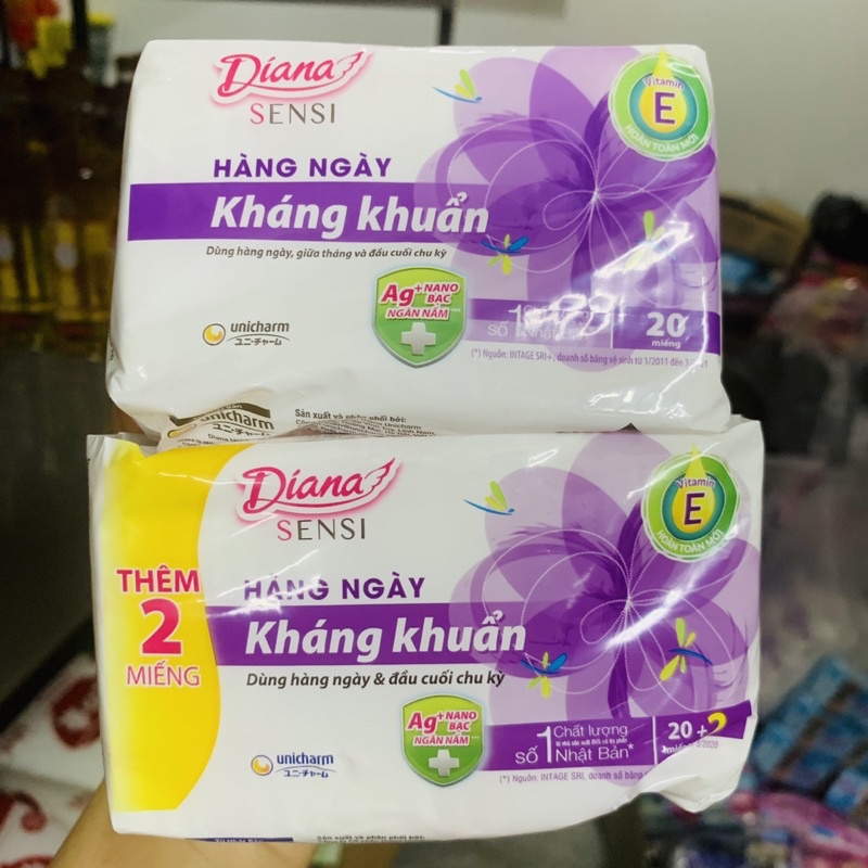 Gói 20 Miếng Băng Vệ Sinh Hàng Ngày Diana Sensi Kháng Khuẩn
