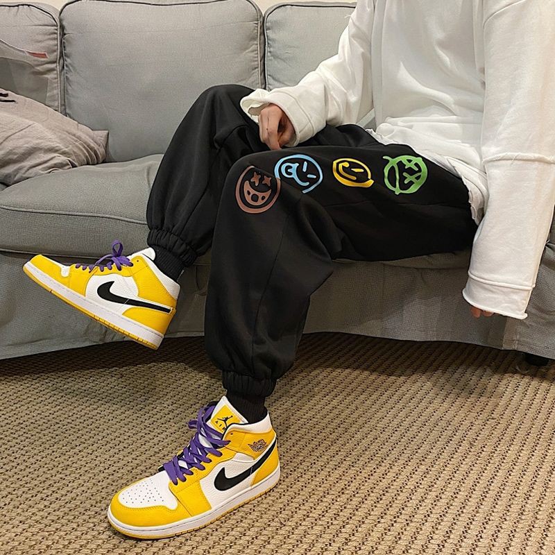 Quần nam nữ jogger dây rút, bo gấu chất vải mềm phối hình in chữ | BigBuy360 - bigbuy360.vn