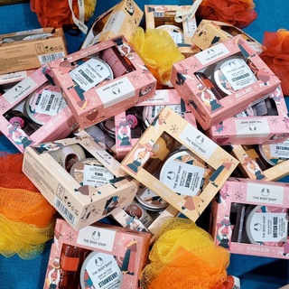 Bộ quà dưỡng thể Gift Cube The Body Shop Treats