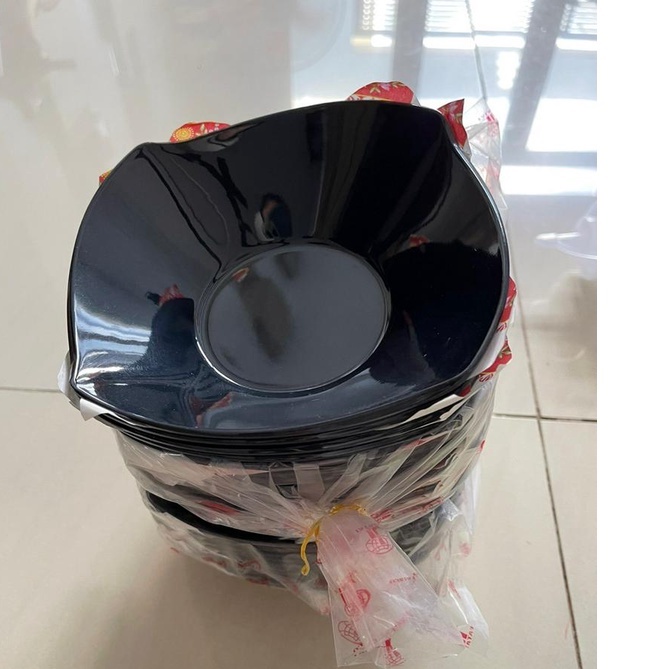 Tô vuông lượn sóng đựng kem,chè,trái cây ,bánh Plan,sữa chua nhựa Melamine