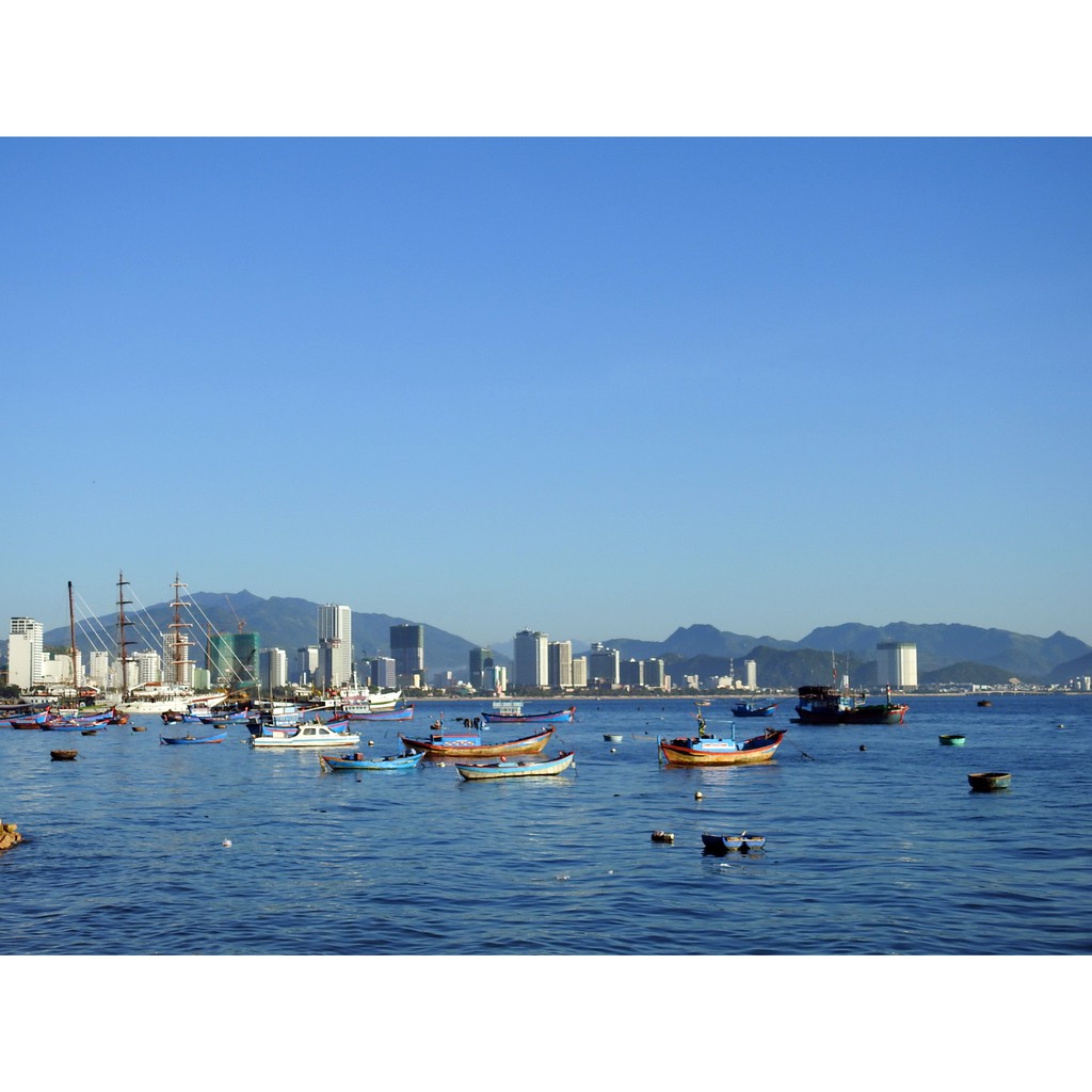 Sách: Nha Trang mùa đẹp nhất