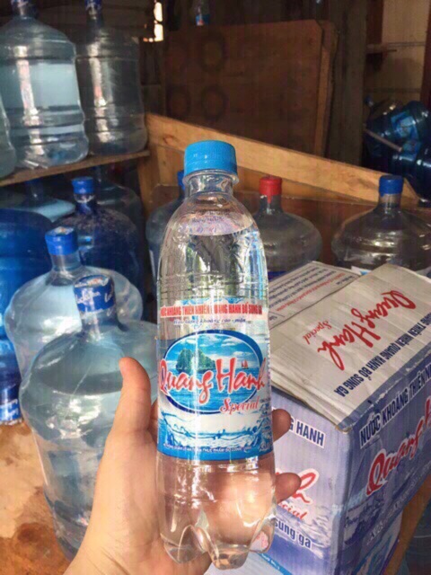 Nước khoáng quang hanh quảng ninh mặn bổ sung gas