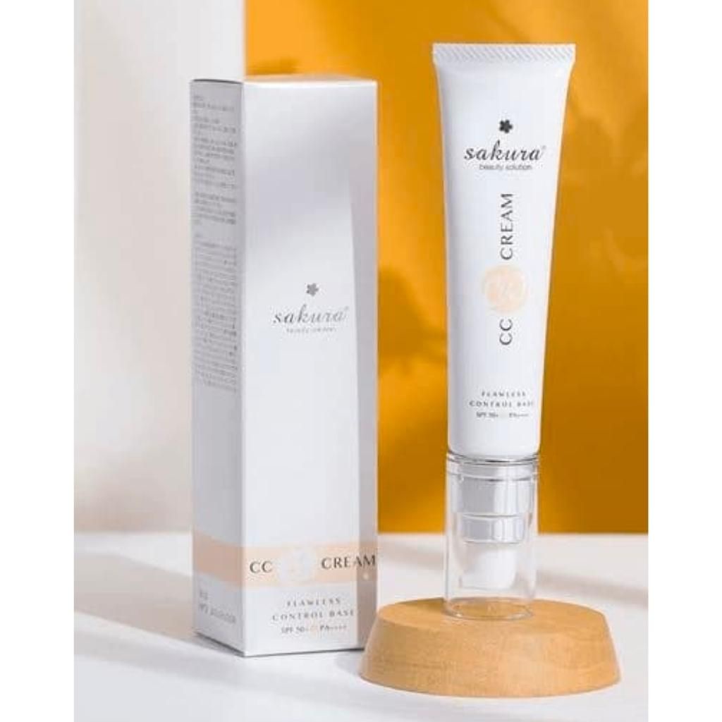Kem Trang Điểm Chống Nắng Sakura CC Cream Flawless Control Base Che Phủ Nhẹ Nhàng (Chai 40ml)