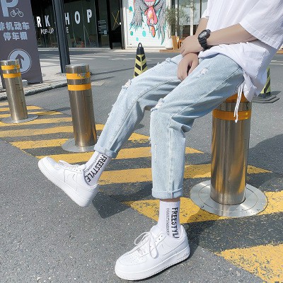 Quần Jeans Rách Gối Unisex  Siêu Hot Năm 2021
