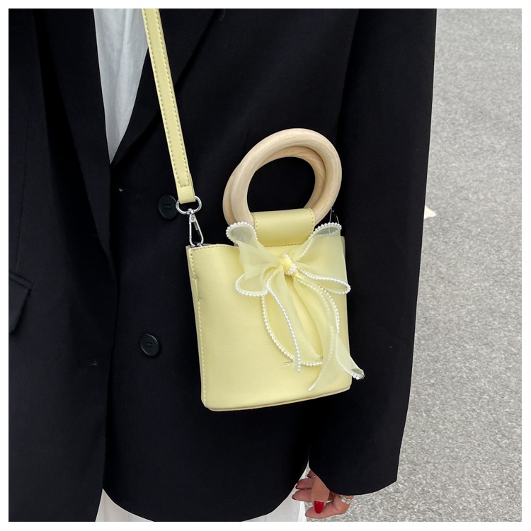 Túi xô đeo vai IELGY cầm tay đính nơ thời trang cho nữ