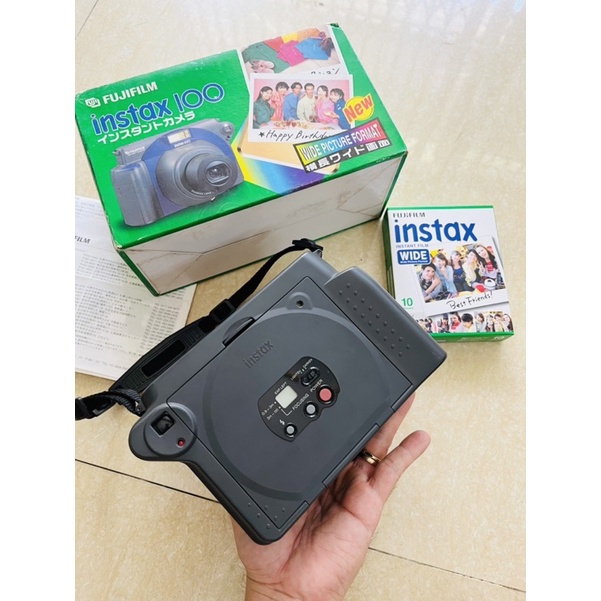 Máy chụp ảnh lấy liền Fujifilm Instax wide INSTAX 100 tặng hộp film 10 tấm và 4 viên pin tiểu AA