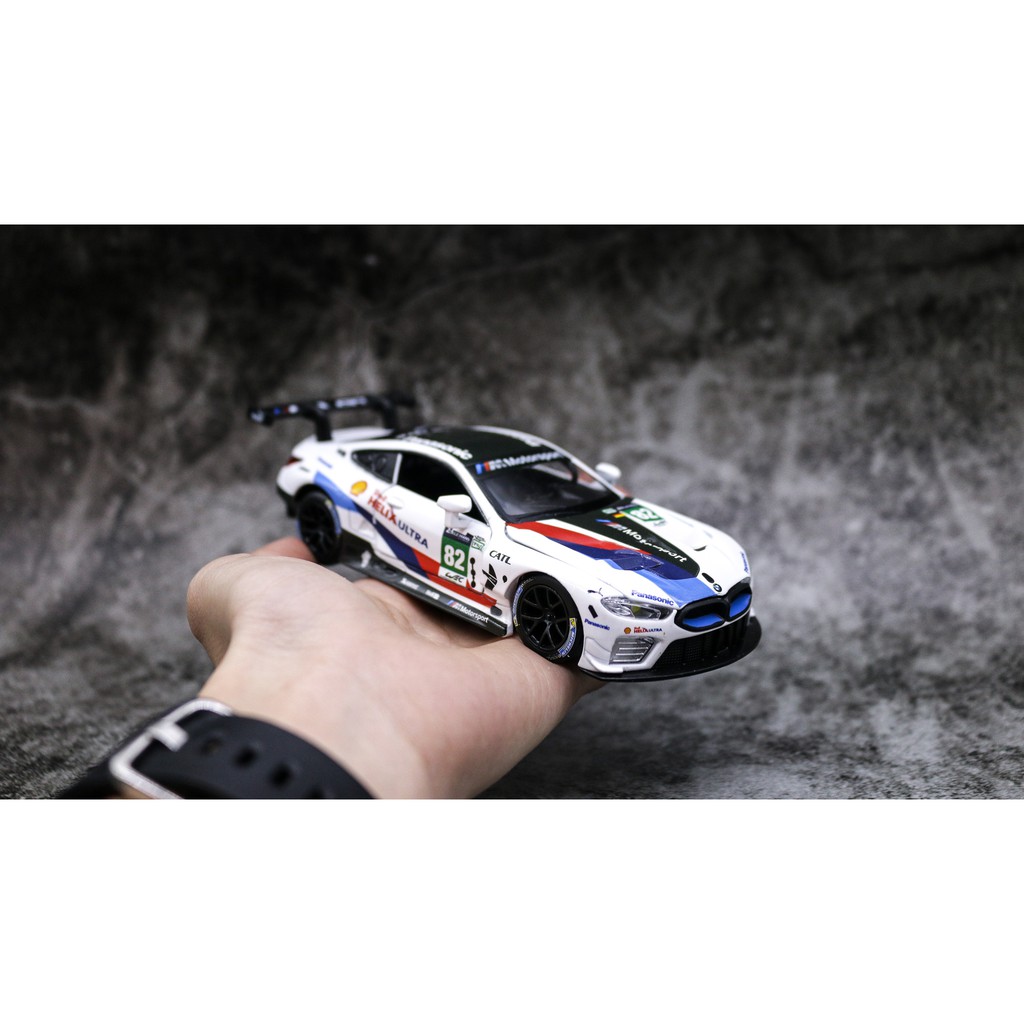 MÔ HÌNH XE Ô TÔ BMW M8 GTE PANASONIC WHITE NO.82 1:32 DTM CÓ HỘP 5563