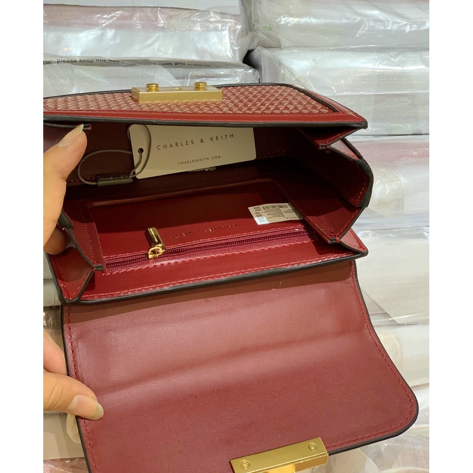 túi kẹp nách + đeo chéo nữ ck2-80701078-4 màu đỏ size 18 cm hàng auth tuồn