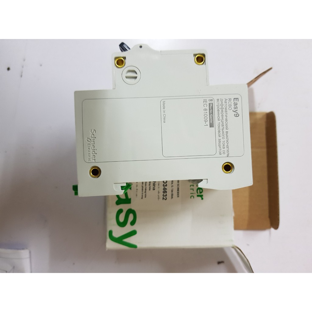 ( SLN 3 ) ( SLN 3 ) [FREESHIP 99K]_Aptomat chống giật RCBO 2 pha Schneider 4.5kA, 30mA ( AC type) ( HOT 2 )