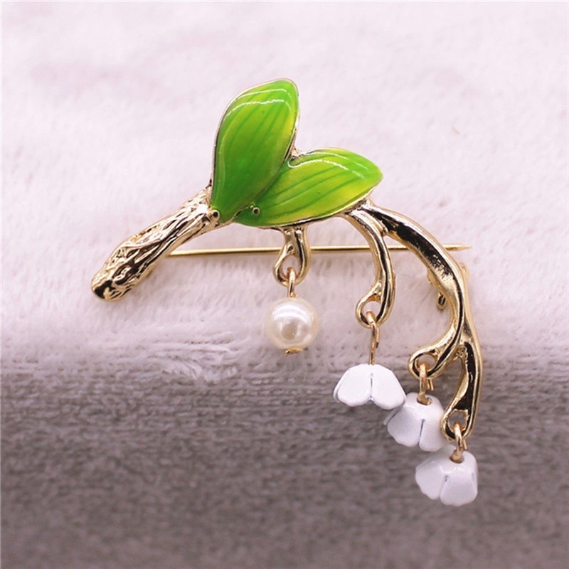 Ghim cài áo hình hoa lily xinh xắn cho nữ