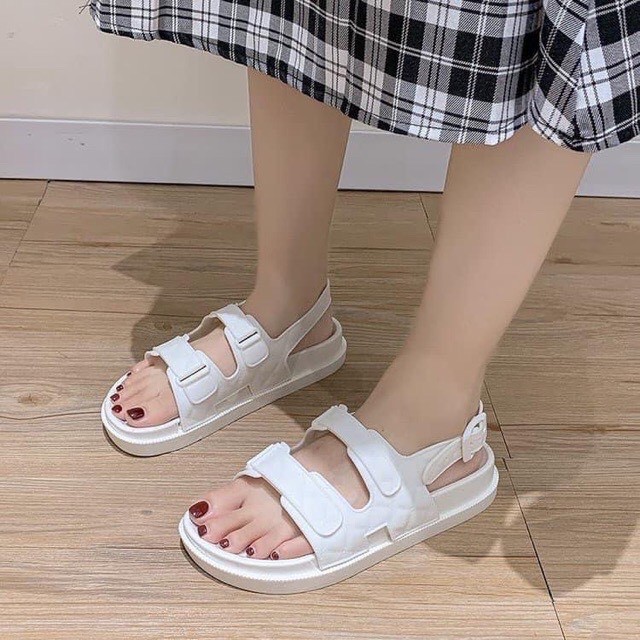 [Mã FASHIONGREEN264 giảm 10% tối đa 30k đơn từ 99k] Dép Sandal quai kẻ nhựa mềm chống thấm nước