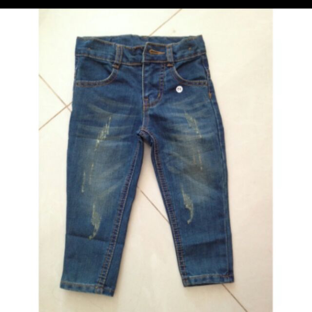 Quần jeans cào xước bé trai
