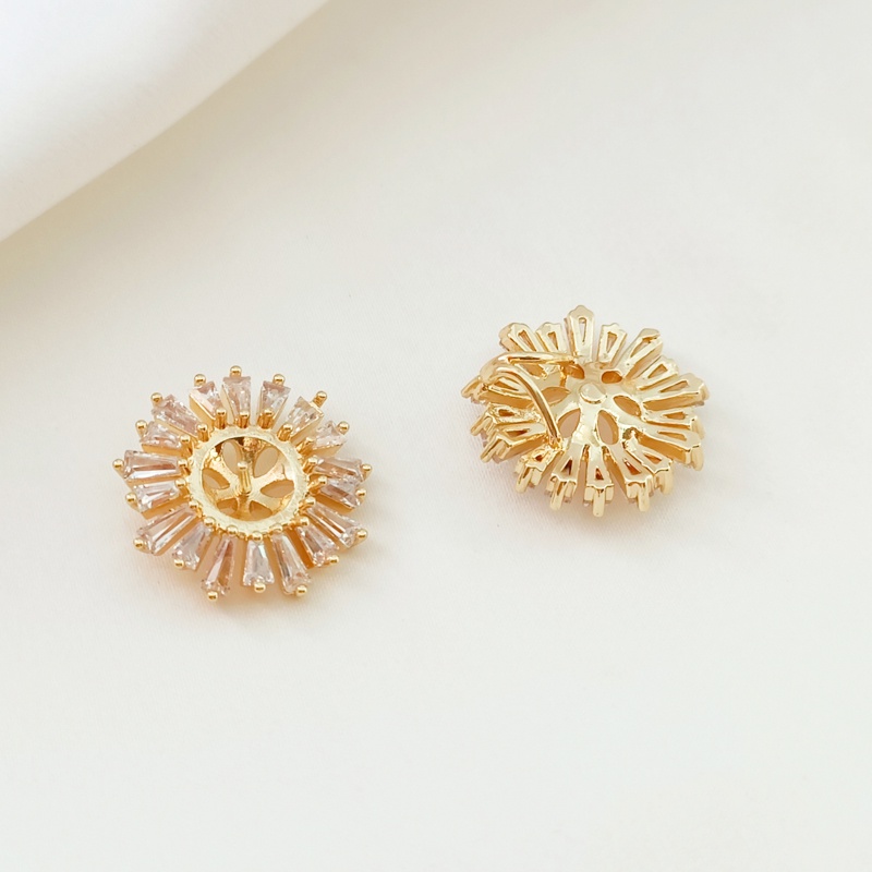 Mặt Dây Chuyền Rỗng Hình Vuông Đính Đá Zircon Hình Hoa Cúc/Lá Hướng Dương Bằng Đồng 14K Màu Sắc Thủ Công