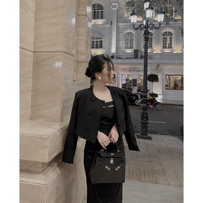 ĐẦM MIDI BODY ĐEN 2S KHOÉT NGỰC NHÚN RÚT