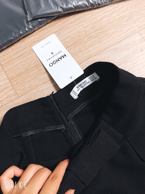 chân váy đen phối nơ | BigBuy360 - bigbuy360.vn