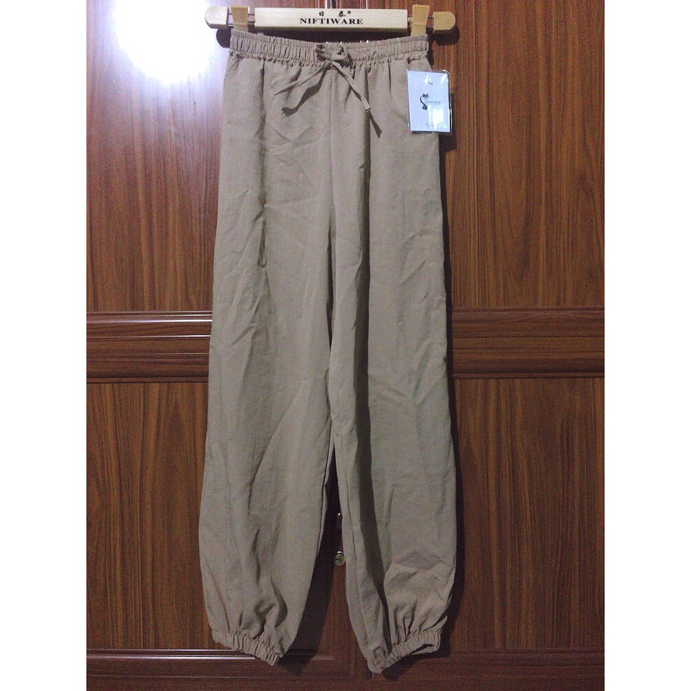 Quần Đũi Nữ, Quần Đũi Bo Gấu Hàng QC Loại 1 Chất Đũi Siêu Mát Lạnh (Ảnh Thật Và Video Tự Quay) | BigBuy360 - bigbuy360.vn