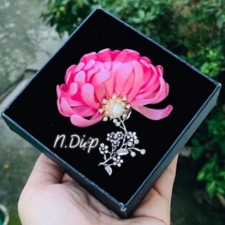 Hoa cài áo đính đá pha lê cao cấp