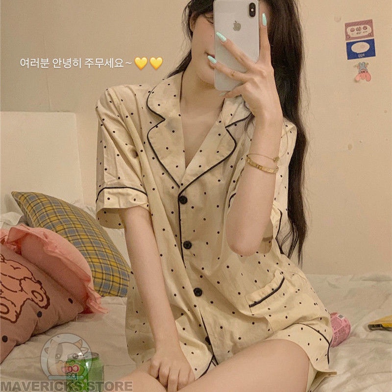Bộ Đồ Ngủ Ngắn Tay Hoa Văn Chấm Bi Phong Cách Hàn Quốc Dành Cho Nữ