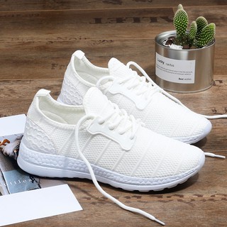 Giày sneakers nữ đẹp