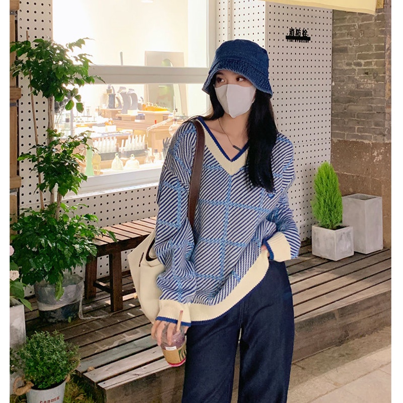 Áo khoác len cổ chữ V mềm mại cho nữ