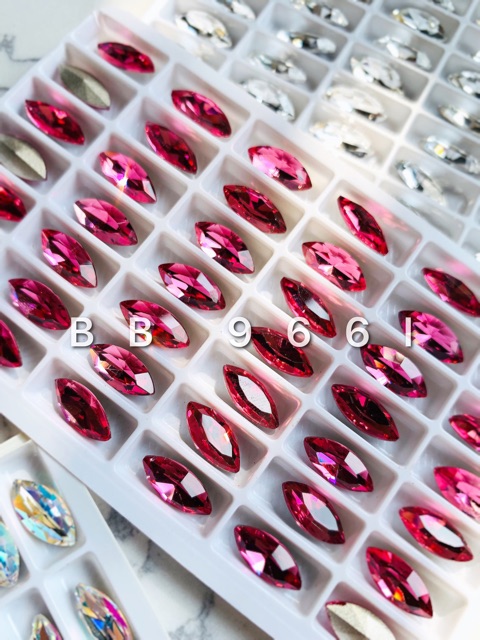 10 viên - 32v Đá Khối Trang trí Móng Nail Chân Bạc