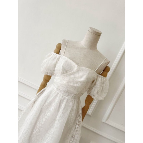 Đầm dự tiệc ren hoa mai 2 dây tay phồng sang trọng Lala Dress