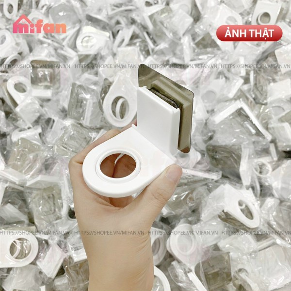 Móc Dán Tường Treo Chai Dầu Gội Đầu, Sữa Tắm, Nước Rửa Tay đa năng siêu chịu lực