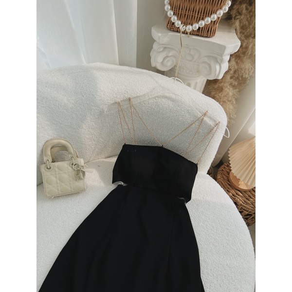 ĐẦM SUÔNG BODY DÂY XÍCH CHÉO CUT OUT NHỎ EO